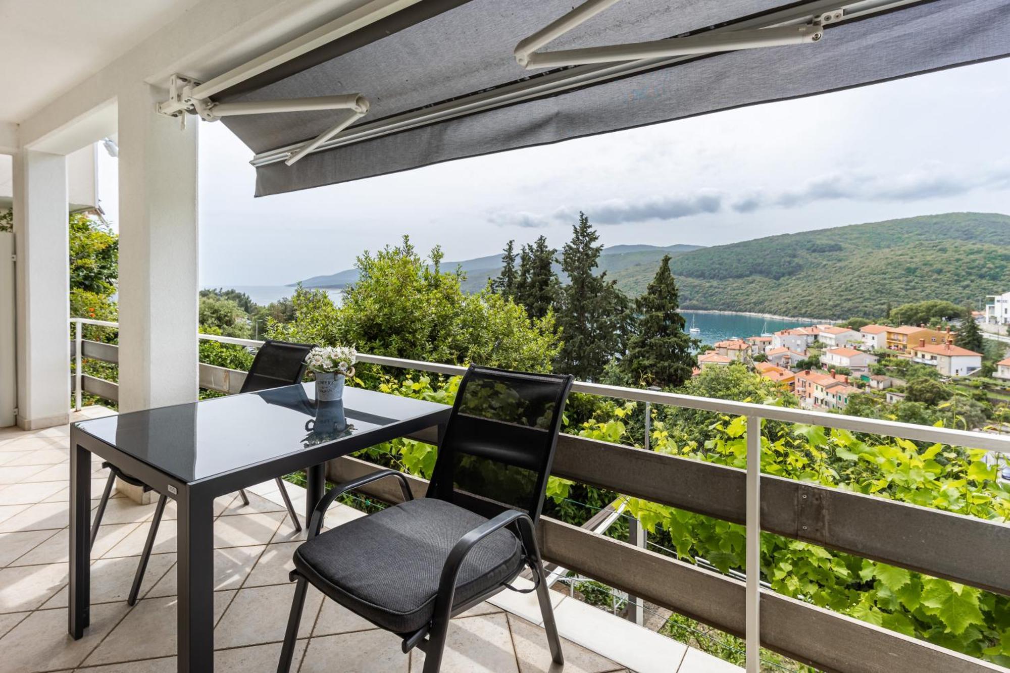 Apartments Sea View Rabac Eksteriør bilde