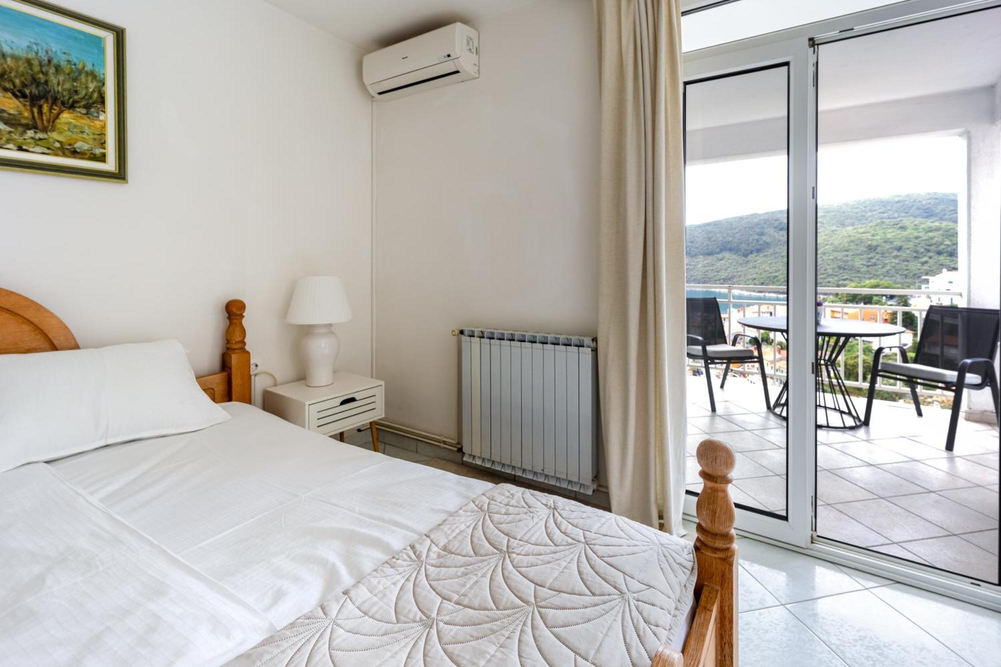 Apartments Sea View Rabac Rom bilde