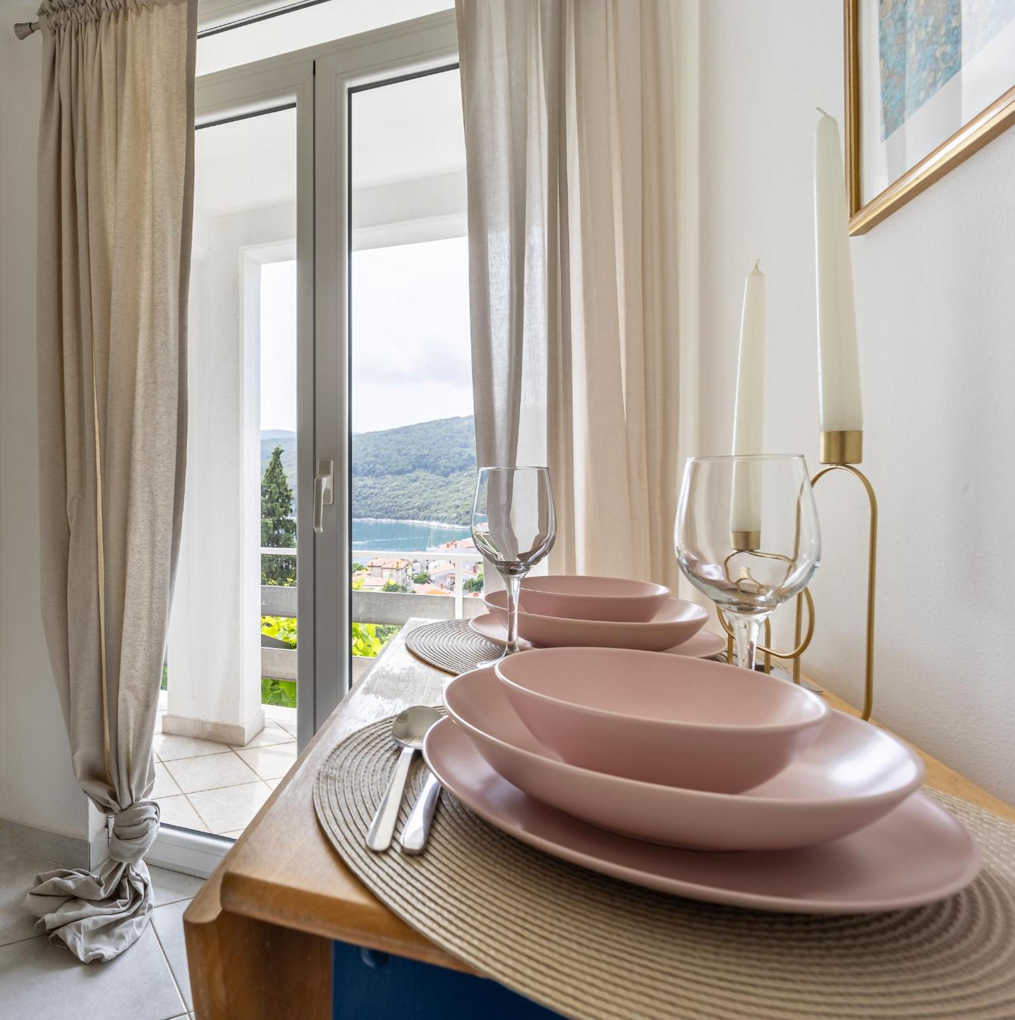 Apartments Sea View Rabac Eksteriør bilde